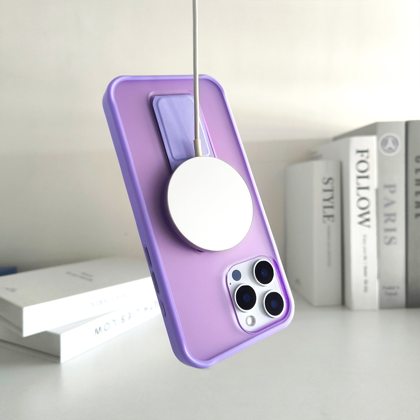 Funda Premium Soporte con Correa (Pulsera) y MagSafe
